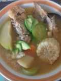 Caldo de huesos de pollo