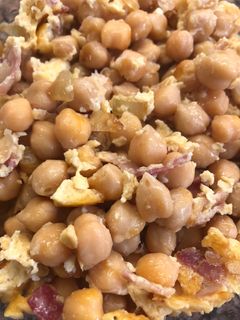 Una foto de Garbanzos revueltos