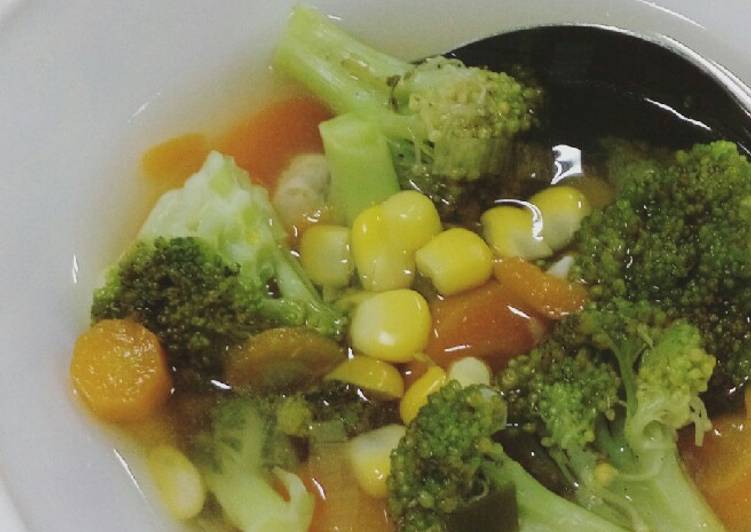 Langkah Mudah untuk Menyiapkan Sup Sayur Kombinasi (Eat Clean), Enak Banget