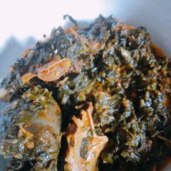 A picture of Efo riro.