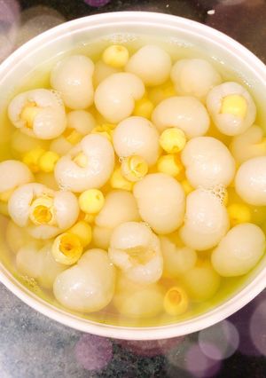 Hình của món Chè long nhãn hạt sen.