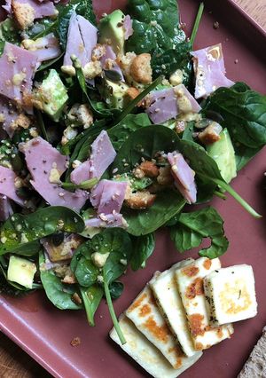 Une photo de Lunch box: Salade d’épinards