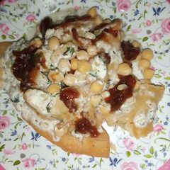 A picture of Samosa Chaat.