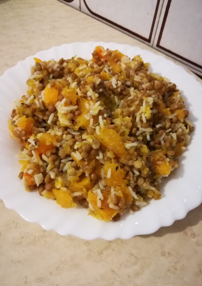 Una foto de Lentejas con calabaza y arroz