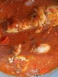 Patitas y Muslitos en Salsa