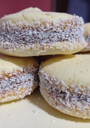 Una foto de Alfajores de Maicena rápidos y económicos
