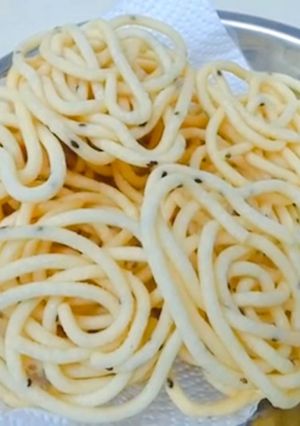 A picture of Thengaipal Murukku Coconut Milk Chakli.