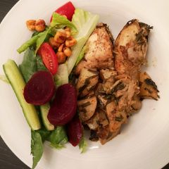 A picture of Roast Chicken with Potatoes.