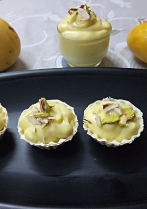 A picture of Amrakhand tarts (Mango shrikhand).