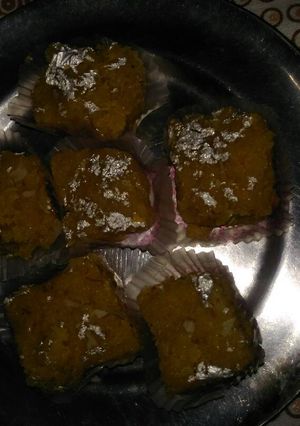 A picture of Besan ki sev ki barfi.