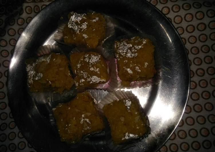 Besan ki sev ki barfi