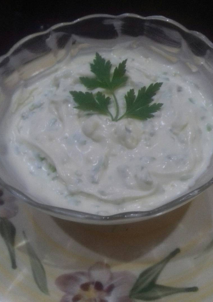 Una foto de Dip de ciboulette con ajo!!!