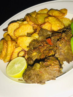 A picture of Chips and grilled liver sauce🔥.