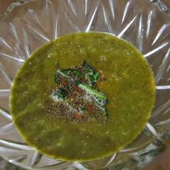 A picture of Curry leaves chutney.