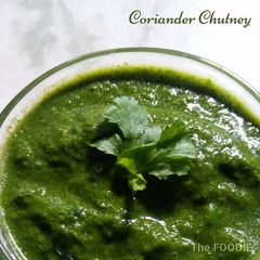 A picture of Coriander Chutney / Dhania Ki Chutney.