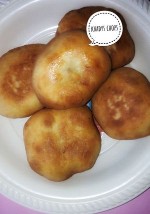 A picture of Stuffed fried bread.
