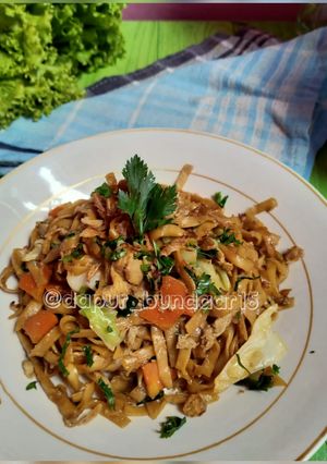 Foto resep Bakmi Goreng Pelengkap nasi kuning