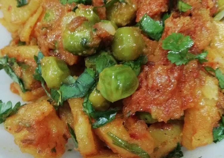 Recipe of Any-night-of-the-week Sookhe Aloo matar