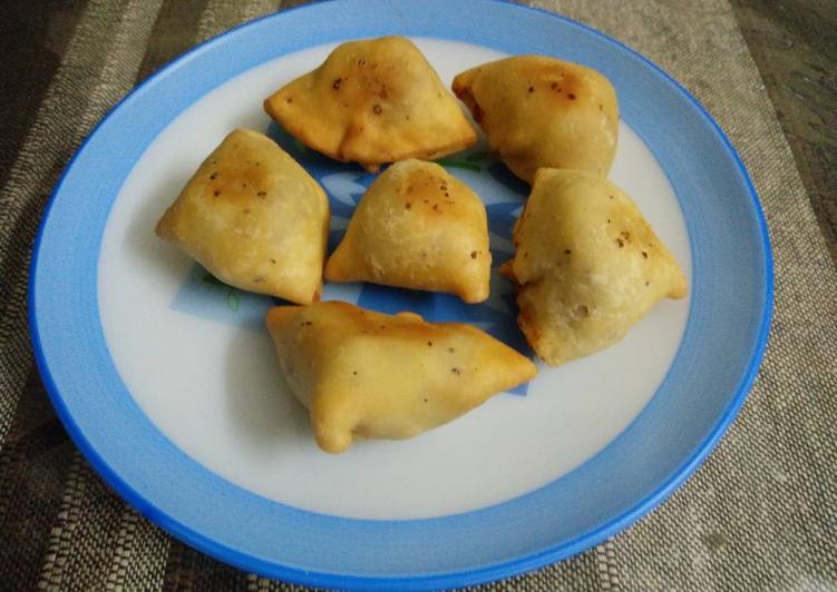 Home-made samosa