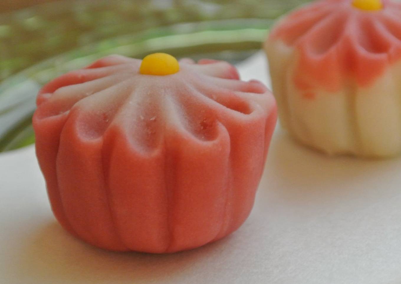 Nerikiri Wagashi: "Kiku" (Chrysanthemum)