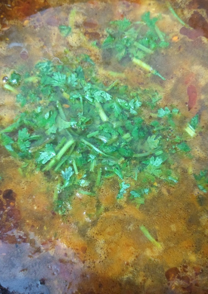 தட்டிப் போட்ட நண்டு ரசம்(nandu rasam recipe in tamil) செய்முறை முக்கிய புகைப்படம்