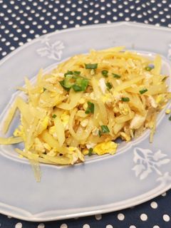รูปของ มันฝรั่งเส้นผัดไข่