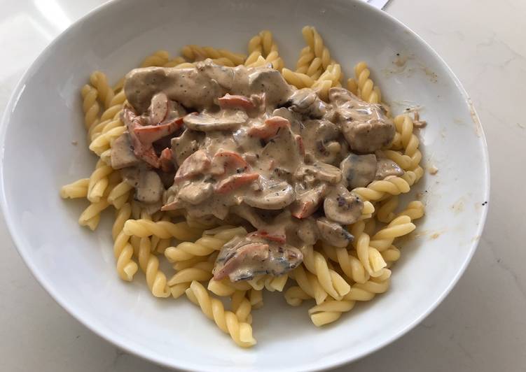 Step-by-Step Guide to Make Speedy Chicken and mushroom creamy pasta