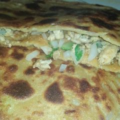 A picture of Aloo chicken paratha.