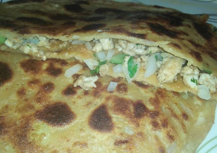 Recipe of Perfect Aloo chicken paratha