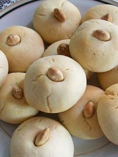 صورة لوصفة غريبية اللوز و حلوة الترك