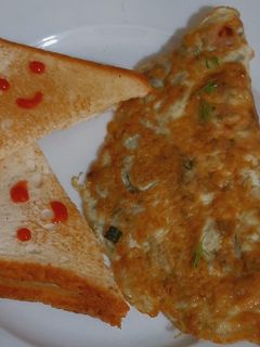 ऑमलेट (Omelette recipe in hindi) रेसिपी मुख्य फोटो