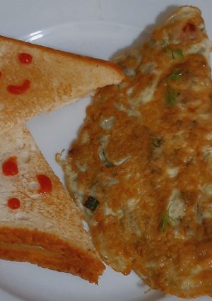ऑमलेट (Omelette recipe in hindi) रेसिपी मुख्य फोटो
