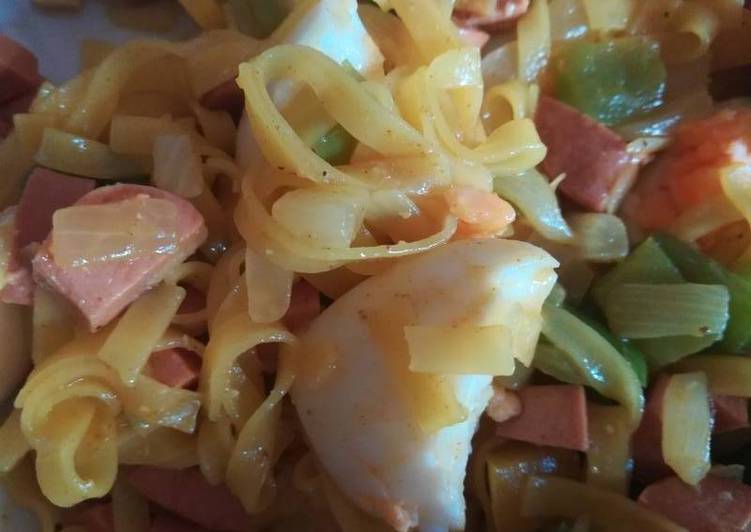 Fideos de arroz con cúrcuma