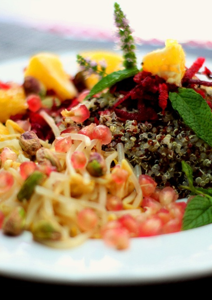 Una foto de Ensalada de quinoa y granada