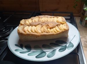 Foto principal de Bizcocho saludable de avena y manzana especiado al microondas