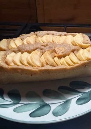 Foto principal de Bizcocho saludable de avena y manzana especiado al microondas