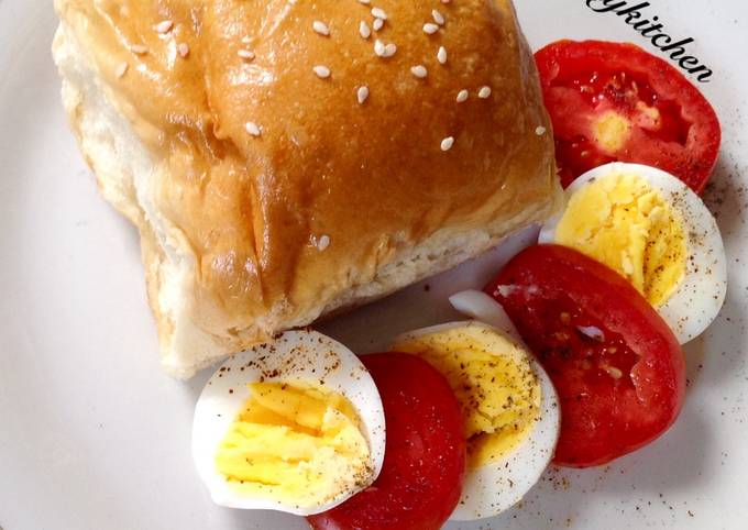Bread and egg Recipe by Teezhealthykitchen - Cookpad