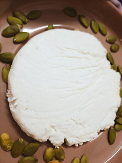 A picture of Yogurt Cheese or Labneh.