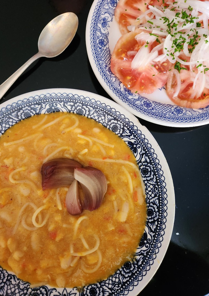 Una foto de Porotos con riendas