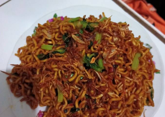 Mie goreng pedas