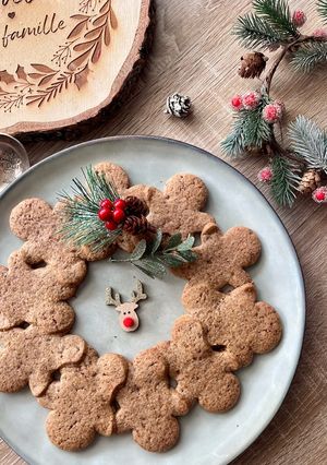 Une photo de Couronne sablés de Noël en bonhomme