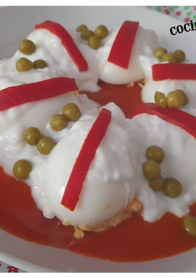 Una foto de Huevos rellenos con arroz