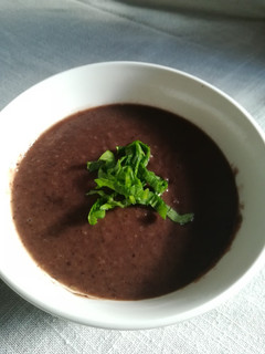 Una foto de Salsa de porotos negros