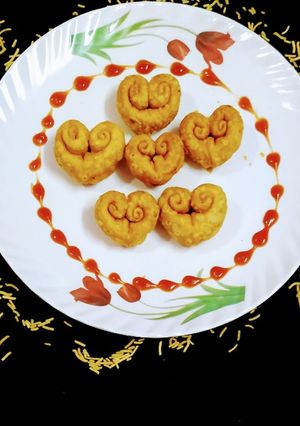 दिल समोसा (Dil samosa recipe in Hindi) रेसिपी मुख्य फोटो