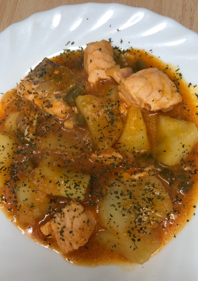 Una foto de 216. Marmitako de salmón (principal pescado)