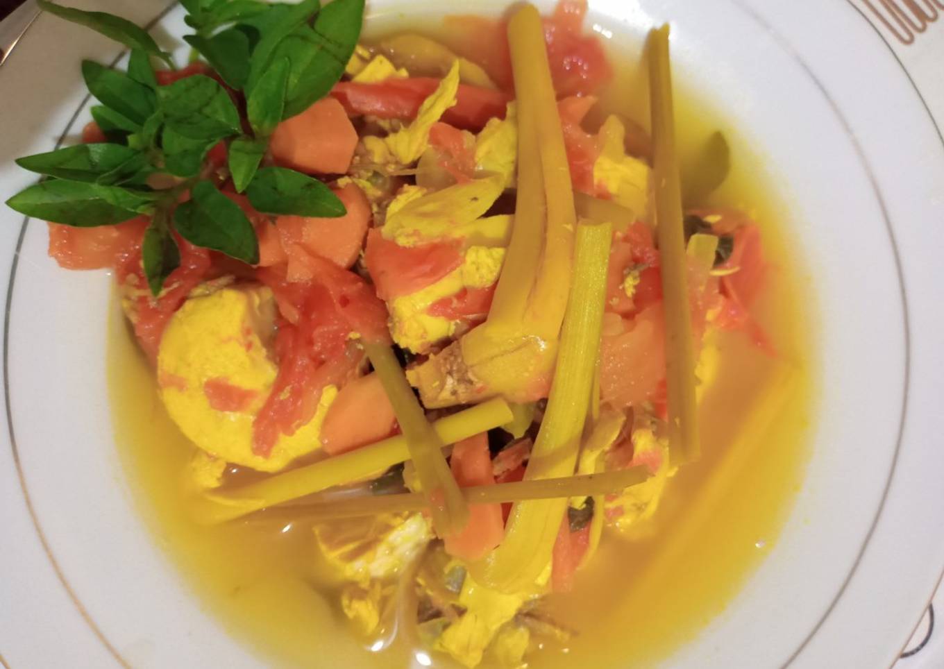 Ayam Kuah Bumbu Kuning