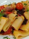 Calamarata con Pomodorini Freschi e Melanzane