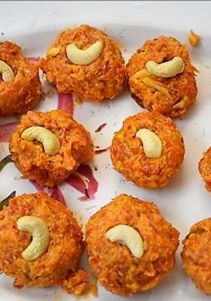 A picture of Gajar laddu recipe.