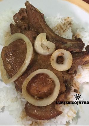 A picture of Pork steak (Bistek tagalog).