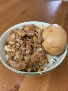 三層肉燥飯(滷肉飯)(滷蛋) 的食譜成品照片